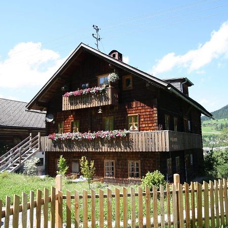 Sprawling Mansion near Ski Area in Salzburg Eben Im Pongau Exterior foto