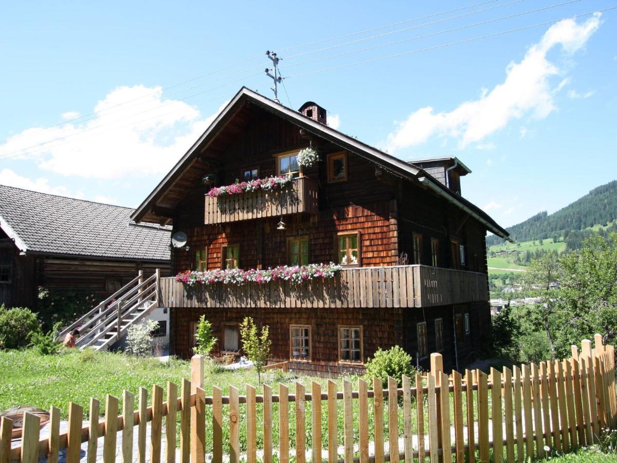 Sprawling Mansion near Ski Area in Salzburg Eben Im Pongau Exterior foto