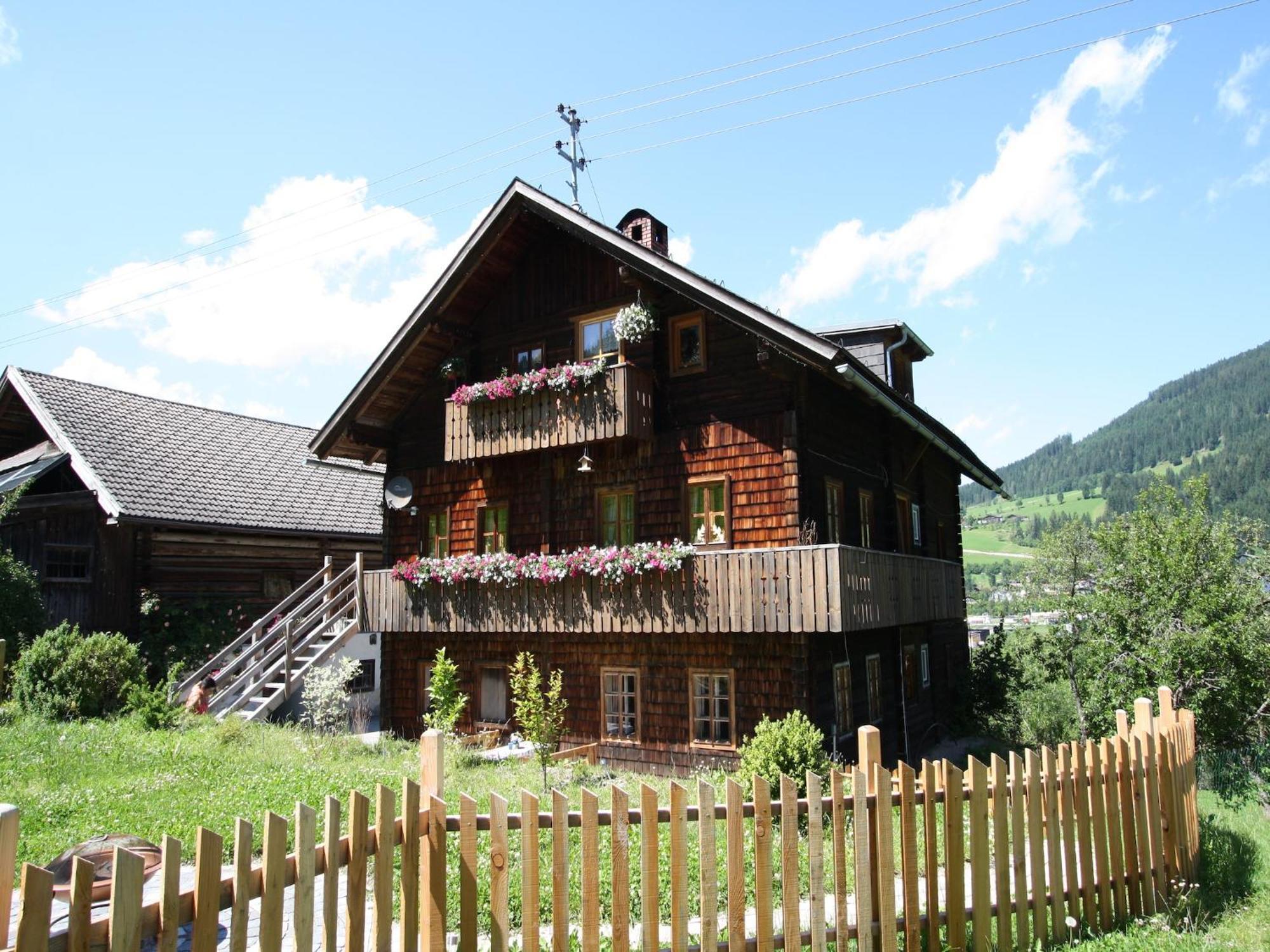 Sprawling Mansion near Ski Area in Salzburg Eben Im Pongau Exterior foto